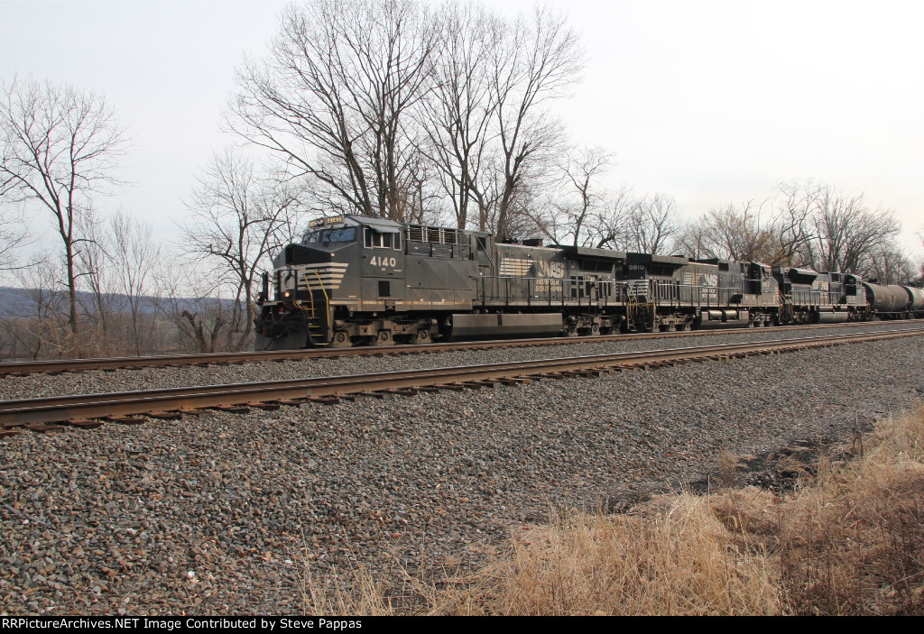 NS 4140 takes train 21G west